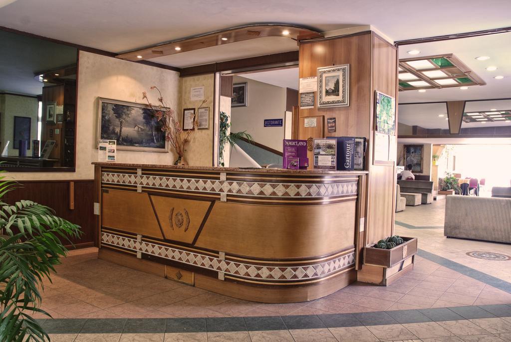 Hotel Scacciapensieri เน็ตตูโน ภายนอก รูปภาพ