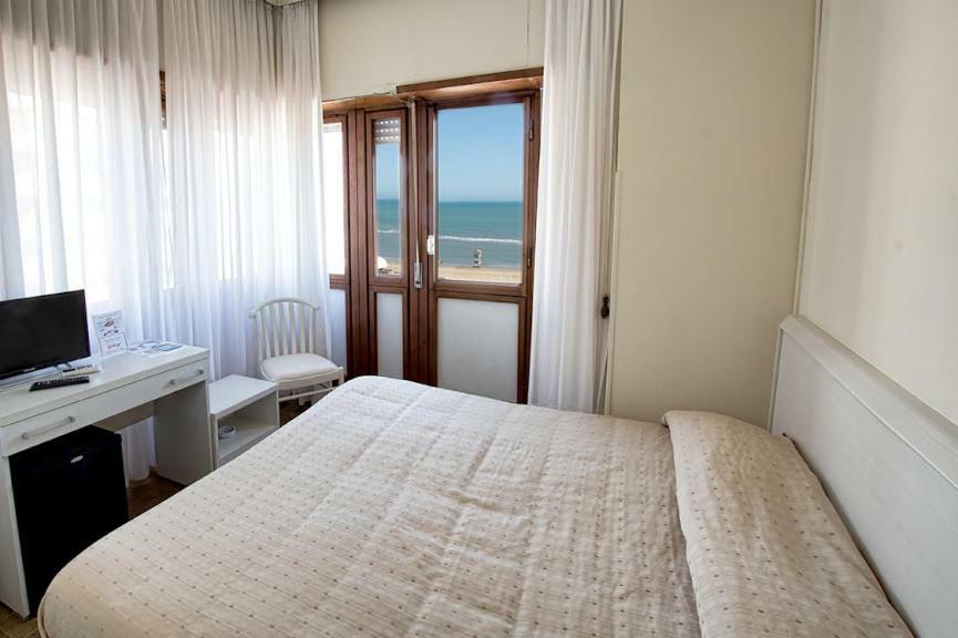Hotel Scacciapensieri เน็ตตูโน ภายนอก รูปภาพ